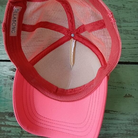 Billabong Women's Mesh Trucker Hat Hasma Hand Coral and White Adjustable - Picture 6 of 9